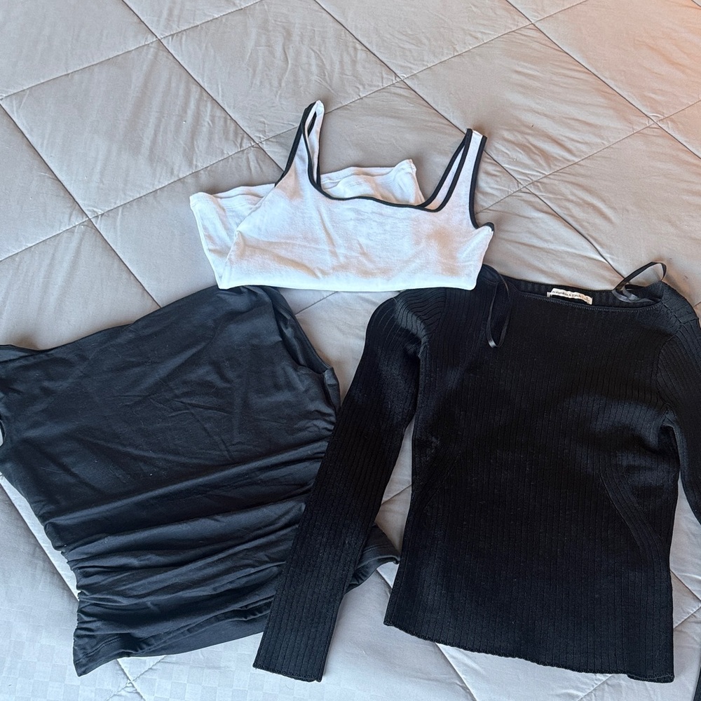 Abercrombie & Fitch - Set of 3 tops
